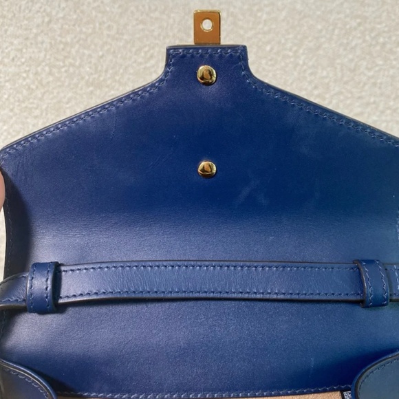 Authentic Gucci Sylvie Navy Blue - Picture 2 of 16